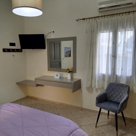 سكيروس Eleana Studios المظهر الخارجي الصورة