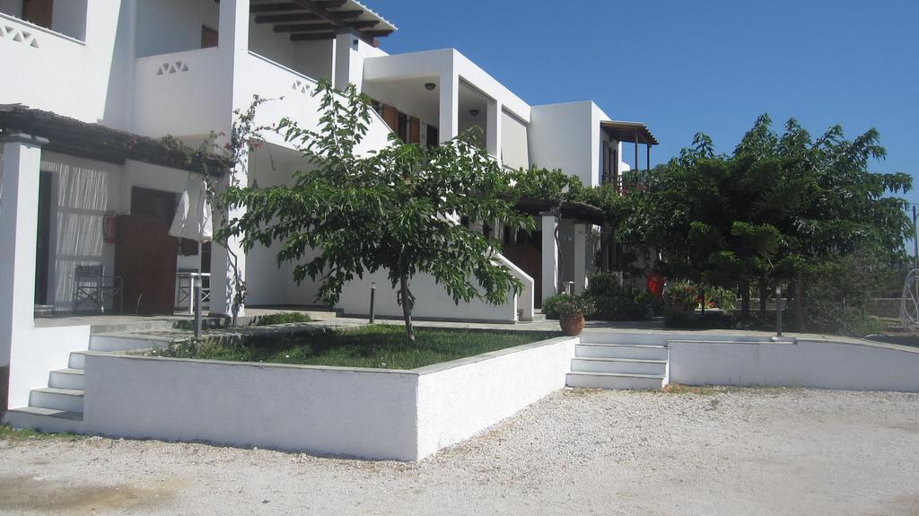 سكيروس Eleana Studios المظهر الخارجي الصورة